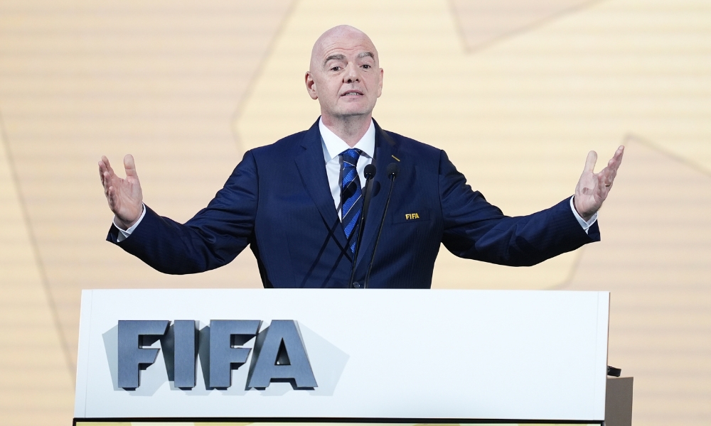 ng28相信品牌的力量：库克走了？取消注册+未现身训练，已推行李离开基地，小外剩伯克.